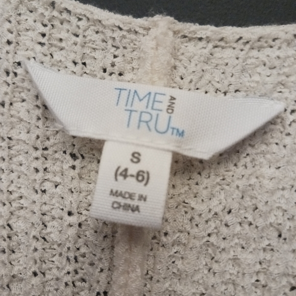 Time and Tru small white women's short sleeve open front top - Picture 2 of 3